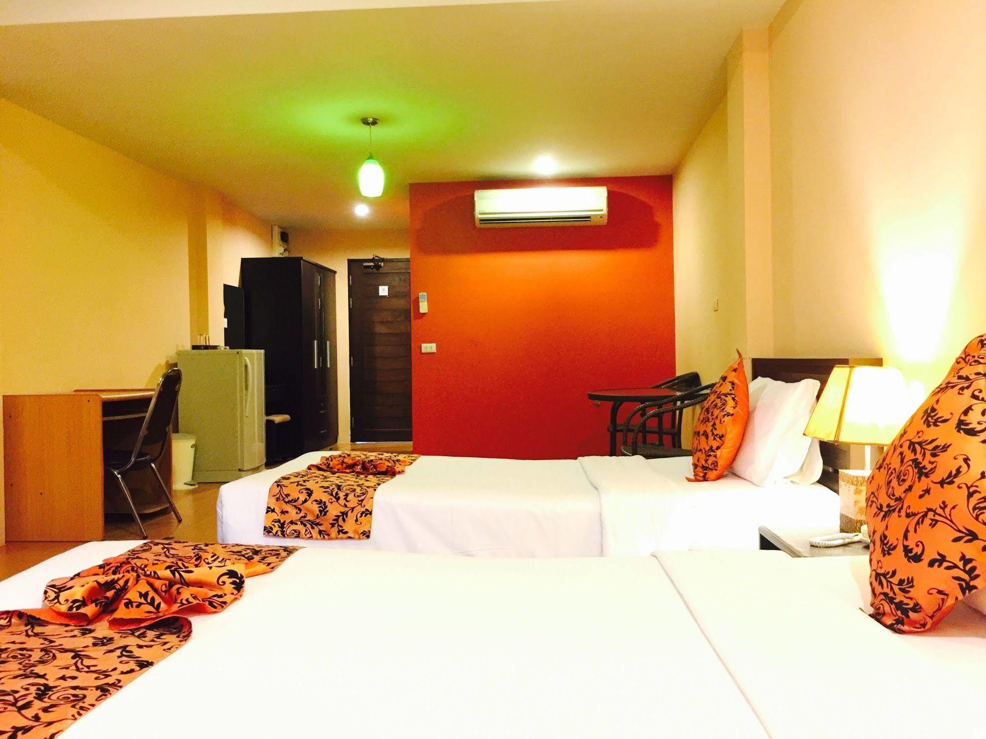 Blue Ocean Studio Patong Luaran gambar
