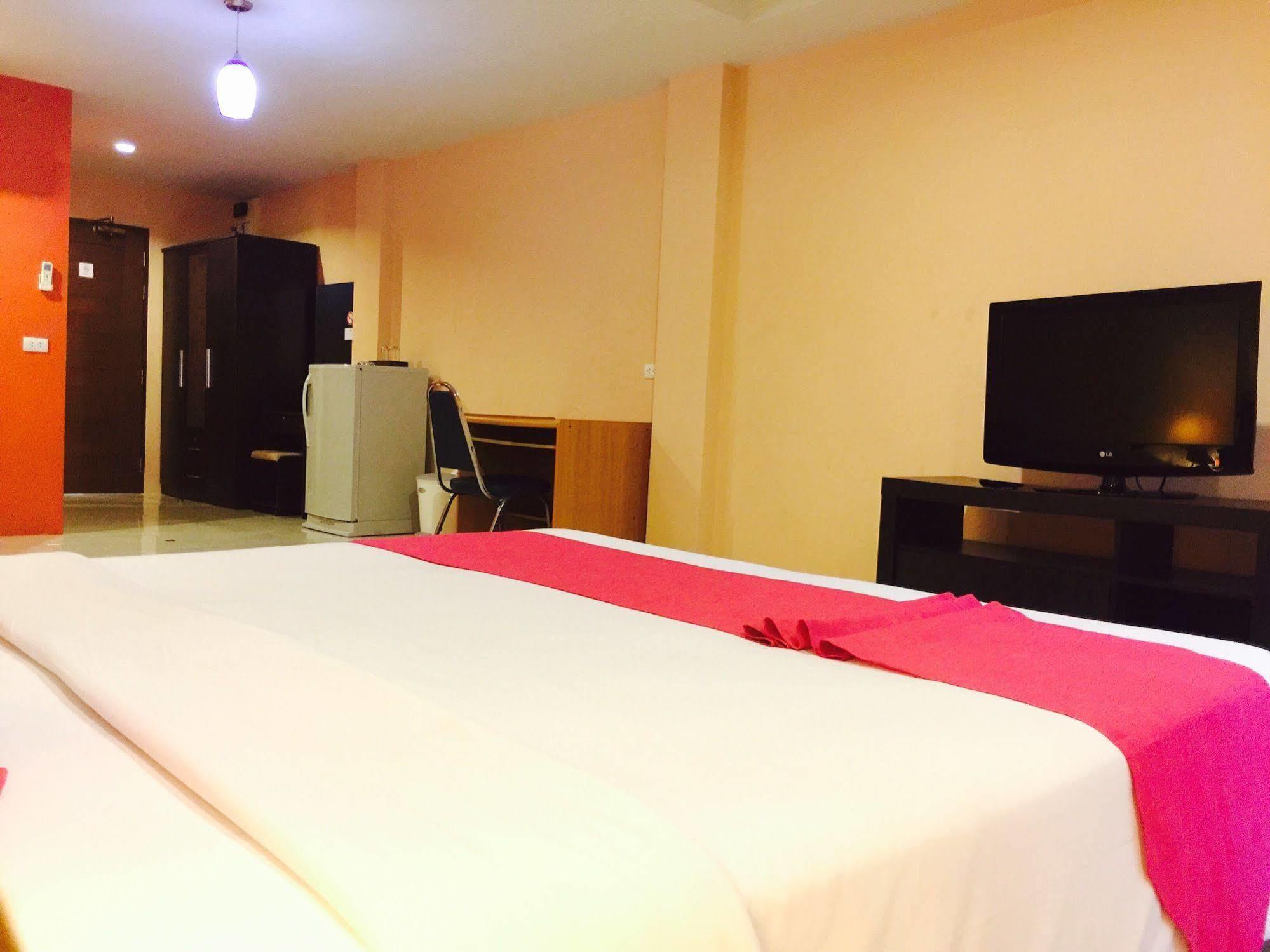 Blue Ocean Studio Patong Luaran gambar