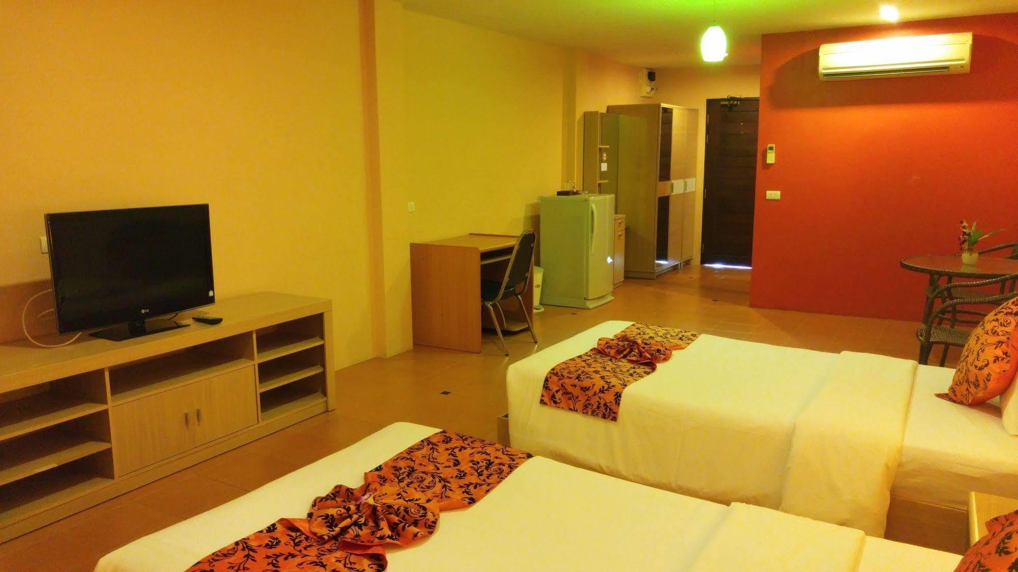 Blue Ocean Studio Patong Luaran gambar